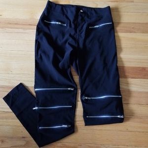 Black Skinny Pants with Zipper Accents